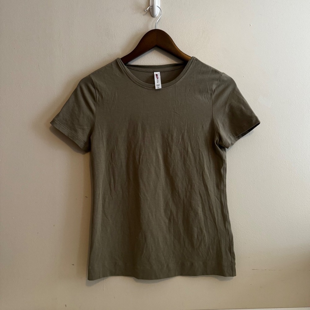 Athleta Women's Sz XS Olive Green Short Sleeve Fall Athleisure Basics Capsule